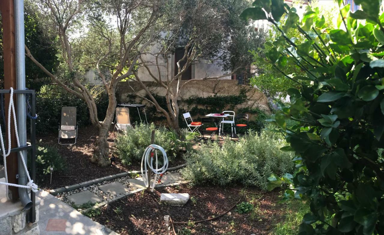 Season4All Apartments Mali Losinj Ngoại thất bức ảnh