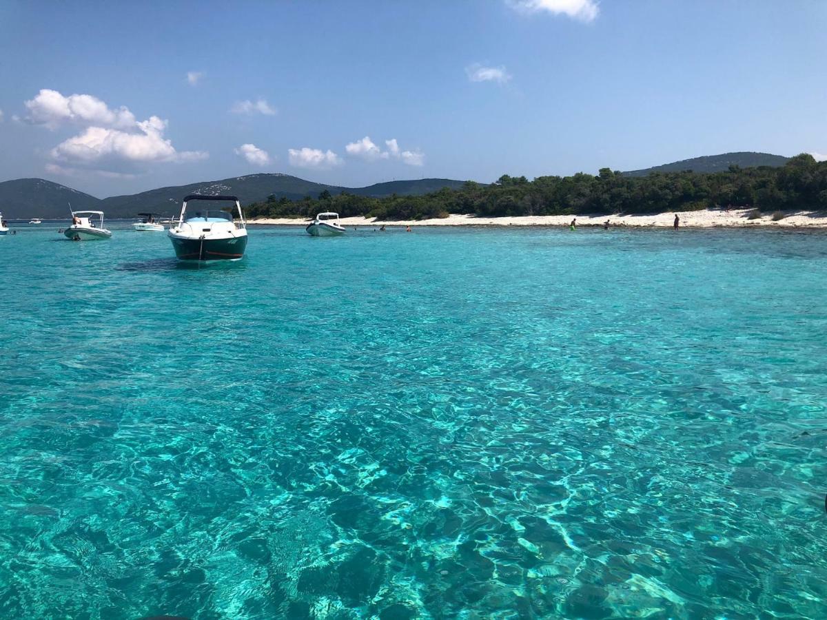 Season4All Apartments Mali Losinj Ngoại thất bức ảnh
